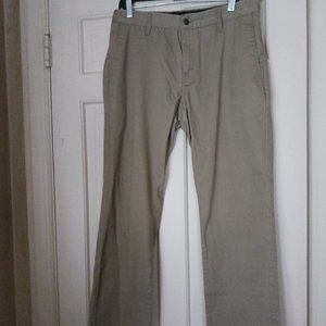 Volcom tan chino Men's pants Waist 32
